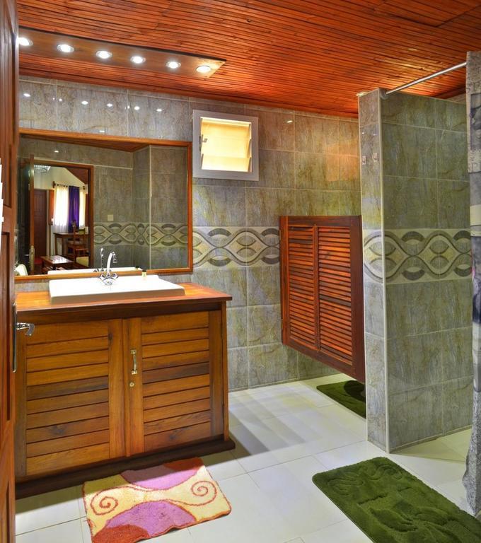 Edena Kely Hotel Mahajanga Ngoại thất bức ảnh