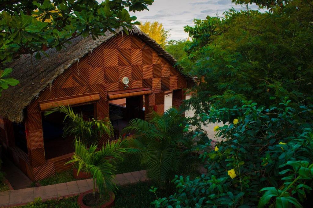 Edena Kely Hotel Mahajanga Ngoại thất bức ảnh