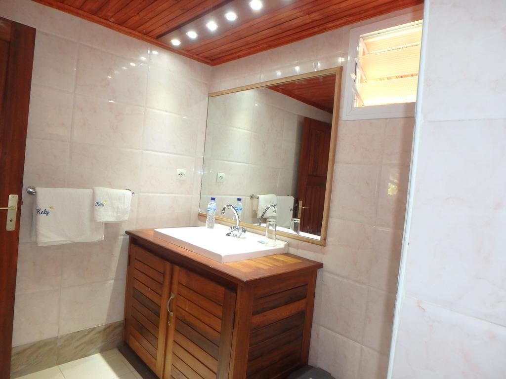 Edena Kely Hotel Mahajanga Ngoại thất bức ảnh