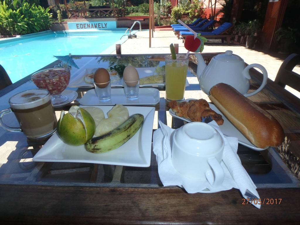 Edena Kely Hotel Mahajanga Ngoại thất bức ảnh